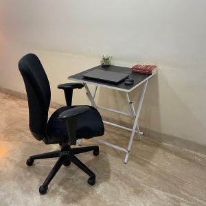 Sqare laptop table