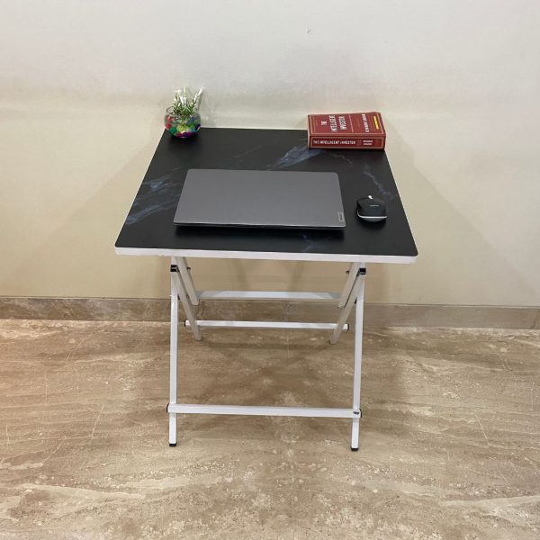 Sqare laptop table